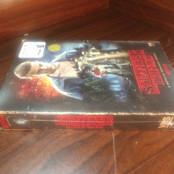 STRANGER THINGS :Season 1 (Blu-ray+DVD)+Poster-NEW - Picture 5 of 7